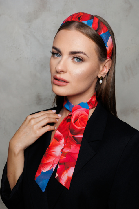 Jedwabna apaszka "Rose" Jedwabna apaszka "Rose"